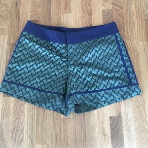 Club Monaco Silk Blend Shorts sz 0